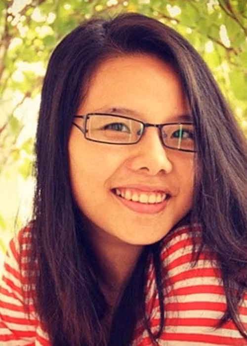 Giọng ca 9x chọn phong cách nữ tính trong thời gian đầu hoạt động nghệ thuật. Ảnh: Saostar