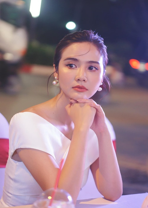 Nhờ làm CEO, đóng phim, dự sự kiện, Huyền Lizzie mua được nhà sau hơn 1 năm đi thuê. Ảnh: FBNV