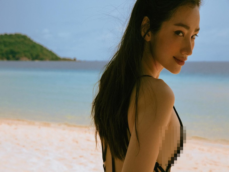 Vòng một của Trúc Diễm ngày càng nóng bỏng.