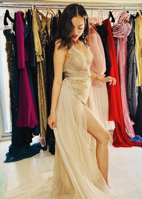 Phong cách thời trang của Trúc Diễm được nhận xét táo bạo hơn xưa.