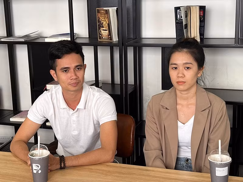 Chị Bích Lê cho biết, do khi đăng quang, Thiện Nhân còn nhỏ, gia đình thống nhất cần có người theo sát quản lý. Cả hai lo nghĩ cho em gái nên lựa chọn đồng hành giúp đỡ em chứ hoàn toàn không vì mục đích phụ thuộc hay "ăn bám em". Ảnh: Arttimes