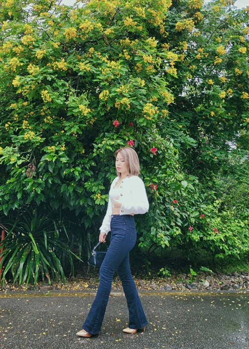 Lan Phương chưa bao giờ áp lực chuyện giữ chồng bởi quan niệm tình cảm vợ chồng phải đến từ hai phía và cả hai đều phải có trách nhiệm giữ nhau. Bà xã Mạnh Trường cho biết, cô làm đẹp cho bản thân, đồng thời để giữ hình ảnh cho chồng.