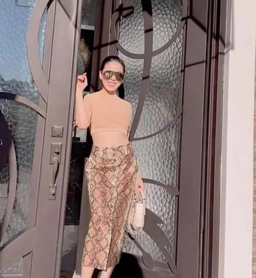 Căn biệt thự được Lệ Quyên mua vào năm 2017, có diện tích 400m2 tại bang California, Mỹ.