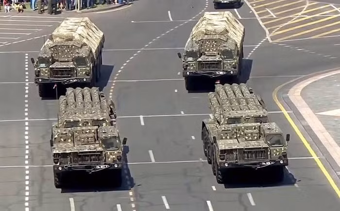 Trong khi đó giá trị trái phiếu của Azerbaijan và Armenia tính bằng USD đã sụp đổ theo đúng nghĩa đen sau khi các nhà đầu tư nhận ra rằng tình hình chiến sự ở Nagorno-Karabakh sẽ còn kéo dài và khốc liệt.