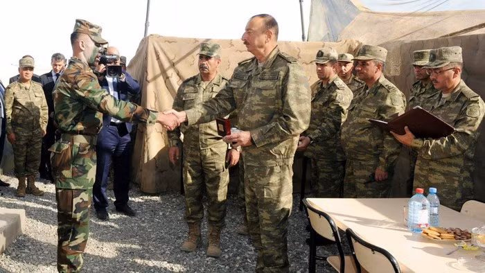 Baku khi bị tác động bởi Ankara đang từ chối mọi cuộc đàm phán và tuyên bố tiến hành chiến tranh để đi đến kết thúc thắng lợi, cho đến khi toàn bộ khu vực Nagorno-Karabakh trở lại dưới sự kiểm soát của họ.