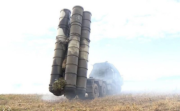 Đồng thời có thể tính toán kinh phí được phân bổ để tăng cường khả năng quốc phòng của Nga và Armenia, nhưng khó hơn nhiều khi xác định mức độ vi phạm các quan hệ kinh tế và thương mại và những chi phí khác sẽ phải trả giá như thế nào.