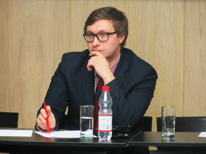 Ý kiến nói trên đã được phát biểu trên sóng của kênh truyền hình Russia-1 bởi nhà khoa học chính trị và đồng thời là người nghiên cứu chuyên sâu về các vấn đề với Thổ Nhĩ Kỳ, ông - Vladimir Avatkov.