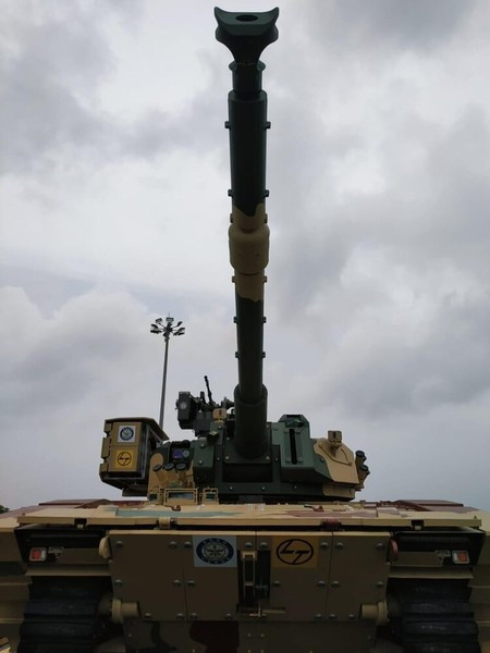 Chiếc Zorawar đã được phát triển và sẵn sàng thử nghiệm trong thời gian ngắn kỷ lục chỉ gần 2 năm. Dự án nghiên cứu chế tạo phương tiện chiến đấu này bắt đầu vào năm 2022, bí quyết mang lại tốc độ lớn như vậy là tận dụng những giải pháp và sản phẩm có sẵn.