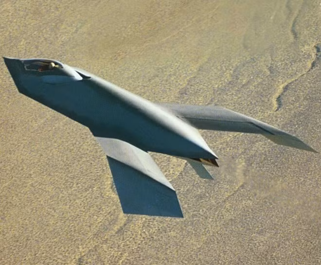 Bird of Prey có thiết kế "siêu dị" nhưng lại có khả năng ổn định rất cao mà không cần sự trợ giúp của máy tính. Máy bay được điều khiển bằng hệ thống cơ khí và thủy lực.