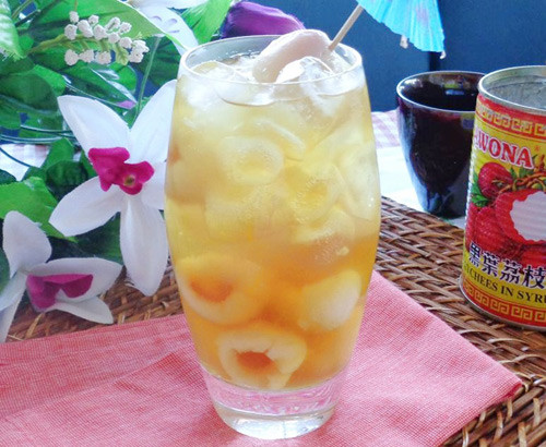 Các lọ siro vải có thể bảo quản từ 1 – 3 tháng ở chỗ mát và tối. Nếu để trong tủ lạnh, có thể bảo quản tới 6 tháng.