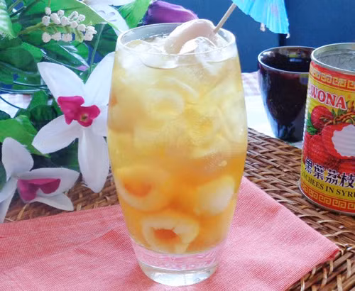 Các lọ siro vải có thể bảo quản từ 1 – 3 tháng ở chỗ mát và tối. Nếu để trong tủ lạnh, có thể bảo quản tới 6 tháng.