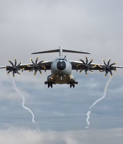 Được thiết đế để hoạt động độc lập, do vậy A400M cần rất ít những hỗ trợ từ mặt đất cho bốc dỡ vật tư. (Ảnh: militaryaircraft-airbusds)