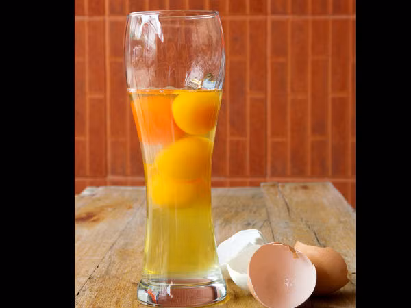 Múc 2 muỗng trứng giấm nguyên chất, có thể thêm một muỗng mật ong, dùng lượng nước đun sôi để nguội gấp 7, 8 lần để pha loãng rồi uống. Ngày 1 - 2 lần, dùng sau bữa ăn 20 - 30 phút.