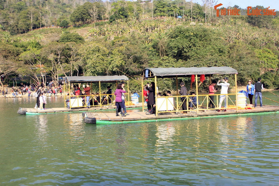 Từ tháng 9/2023, thác Bản Giốc trở thành khu cảnh quan khai thác chung đầu tiên trên biên giới Việt - Trung, gồm 200 ha lãnh thổ Việt Nam và 200 ha lãnh thổ Trung Quốc. Ảnh: Đức Thuận.