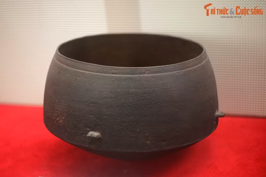 Nồi đồng, Đội Việt Nam Tuyên truyền Giải phóng quân - tiền thân của Quân đội Nhân dân Việt Nam - dùng để nấu cơm, năm 1944.