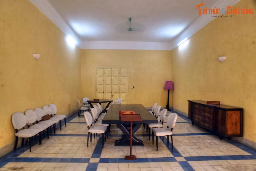 Ngày nay di tích lịch sử này vẫn lưu giữ nhiều hiện vật gắn với sự kiện trọng đại của dân tộc ngày 2/9/1945, như chiếc bàn tròn Bác Hồ dùng khi khởi thảo Tuyên ngôn Độc lập, bàn họp lớn nơi Tuyên ngôn Độc lập đã được thông qua...