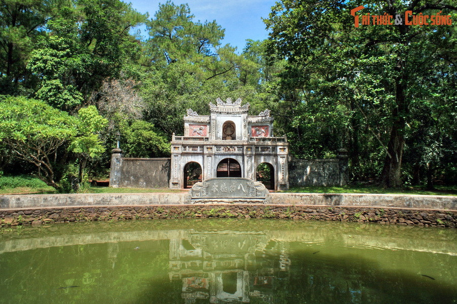 Có thể nói, chùa Từ Hiếu là chứng tích quý giá về lòng Từ và đạo Hiếu của nhà Phật. Đây là nơi du khách thập phương có thể ôn lại câu chuyện xưa giàu ý nghĩa, từ đó chiêm nghiệm về cách đối nhân xử thế của mình với những bậc sinh thành, và rộng hơn là với cả nhân gian...