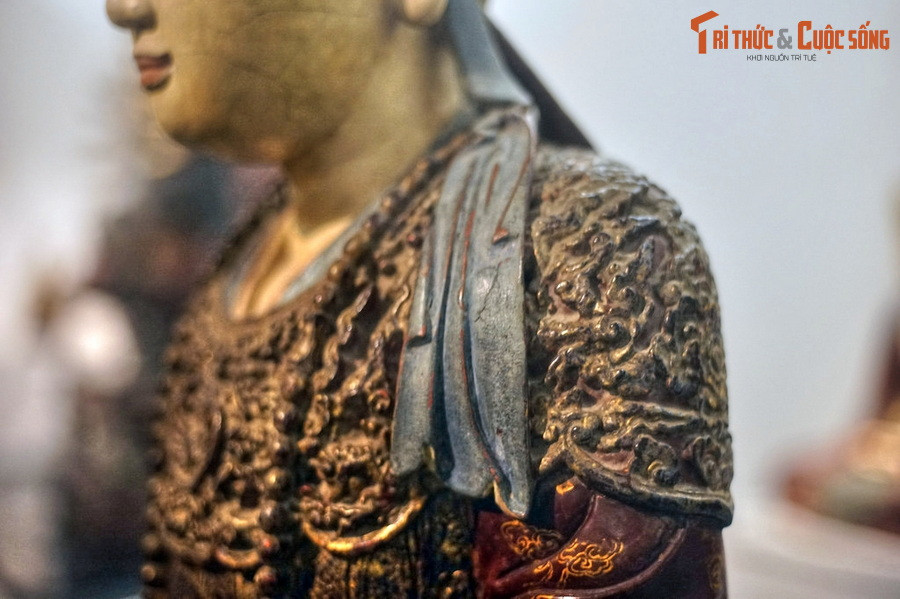 Chồng bà là Cường quận công Lê Trụ, thuộc dòng hoàng tộc Lê triều. Sau vì ông phạm tội nặng, bị giam ngục rồi mất. Đến năm bà 36 tuổi (1630) chúa Trịnh Tráng lại gả bà cho Lê Thần Tông. Bà được tấn phong làm Hoàng hậu.