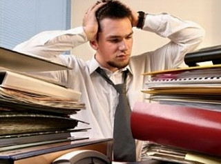 Về sức khỏe: Những người sinh ngày 28/2 có thể gặp một số vấn đề liên quan đến đường tiêu hóa hay gặp tai nạn có thể bị chấn thương ở chân tay. Đôi lúc, bạn bị căng thẳng, lo âu do gặp phải vấn đề nan giải.