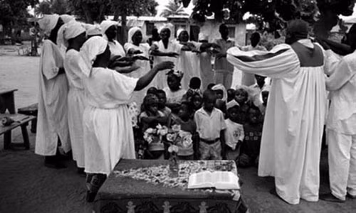 2. Cộng hòa Dân chủ Congo là một trong số ít quốc gia tin rằng phù thủy thật sự tồn tại. Đặc biệt, đa số nạn nhân của niềm tin vào việc phù thủy tồn tại là trẻ em.