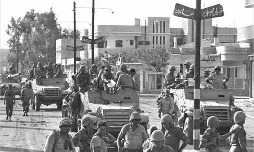 Ngày 5/6/1967, cuộc “chiến tranh 6 ngày” bùng nổ giữa Israel và liên minh các nước Arab. Cuộc chiến kết thúc với thắng lợi thuộc về Israel. Các nước trong liên minh Arab không những bị thiệt hại về kinh tế mà còn mất các vùng lãnh thổ như một phần cao nguyên Golan, Dải Gaza, Bờ Tây sông Jordan vào tay Nhà nước Do Thái thù địch.