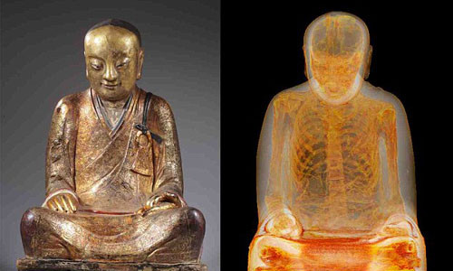 Ngo ngang xac uop thien su 1.000 tuoi trong tuong Phat