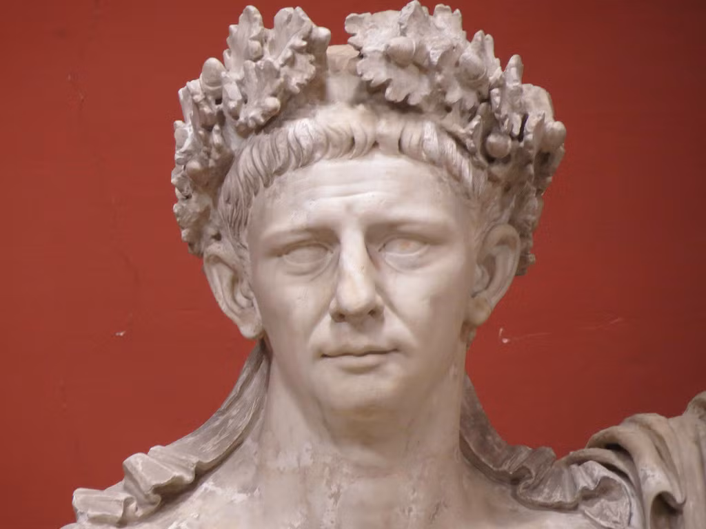 Vì vậy, hoàng đế Claudius đã ra đạo luật vô lý và hà khắc đó là không người đàn ông nào được phép lập gia đình, thậm chí cả yêu cũng không được phép.