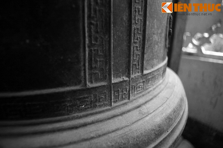 Ngày nay, mang những “vết sẹo” không bao giờ lành sau những thăng trầm lịch sử, chuông La Chữ vẫn ngân lên trong trẻo mỗi khi được đánh. Và không còn ai có thể ngăn cản tiếng chuông ấy ngân vang nữa. Mời quý độc giả xem video: Đẹp ngỡ ngàng kiến trúc nhà vườn Huế. Nguồn: VTC10.