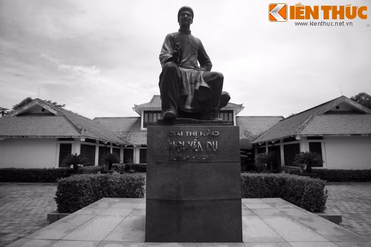 Xâu chuỗi các tư liệu lịch sử, không khó để hình dung ra bức tranh chết chóc của một đại dịch bao trùm châu Á đầu thế kỷ 19, mà Việt Nam chỉ là một trong nhiều quốc gia bị ảnh hưởng, và đại thi hào Nguyễn Du chỉ là một trong vô số nạn nhân. Sau tròn 200 năm, thảm kịch đã may mắn không lặp lại với Việt Nam. Mời quý độc giả xem video: Tín ngưỡng thờ mẫu Việt Nam: Di sản nhân loại. Nguồn: VTC1.