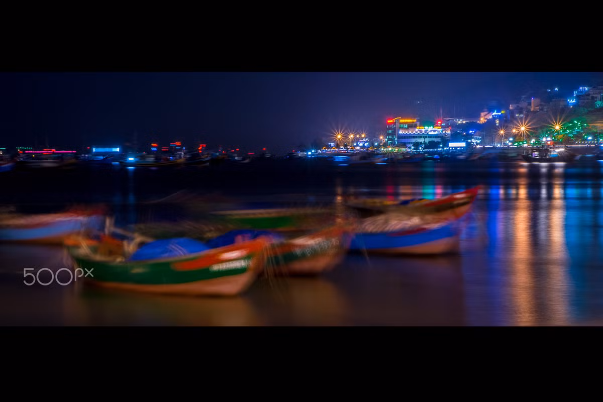 Giấc mơ của những con thuyền. Ảnh: Larisa Makarova / 500px.com.