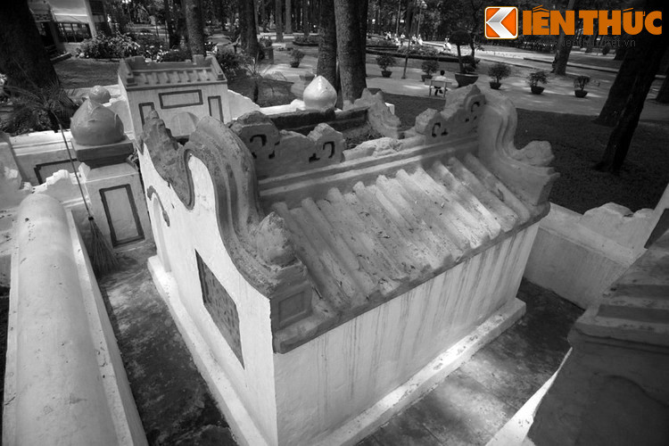 Hậu duệ của ông Lâm Tam Lang sinh sống nhiều ở tỉnh Kiên Giang. Theo gia phả họ ở đây, ông bà Lâm Tam Lang có 4 người con. Trong đó người con thứ ba là ông Lâm Phong Quang. Ông Quang sinh ra Lâm Kim Diêu rồi Diêu sinh tiếp Lâm Quang Kỳ.