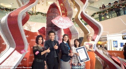 Kỷ lục thế giới kỳ dị chạy 100m bằng... tứ chi - Hình 3 Ky luc the gioi ky di chay 100m bang... tu chi-Hinh-3