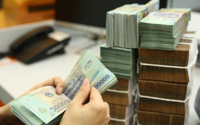 Dùng email giả mạo để lừa đảo, chiếm đoạt tiền tỷ: Tạo email giả có tên gần giống với email thật, nhóm lừa đảo ở TP.HCM đã gửi thư cho đối tác của doanh nghiệp và yêu cầu họ thanh toán tiền vào tài khoản do nhóm này quản lý để lừa đảo chiếm đoạt hàng tỷ đồng. Ngày 26/9, Công an TP.HCM đã bắt tạm giam nhóm đối tượng này. 