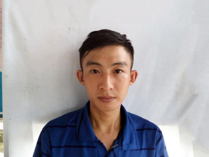  Chạy xe "3 không" bị chặn còn tính đánh Công an: Khi bị phát hiện vi phạm, Mai Ngọc Chơn (28 tuổi, ngụ huyện Châu Thành, Hậu Giang) không chấp hành mà xúc phạm, dùng tay, chân đánh cán bộ làm nhiệm vụ. Ngày 26/9, Chơn bị Công an huyện Châu Thành tạm giữ hình sự.