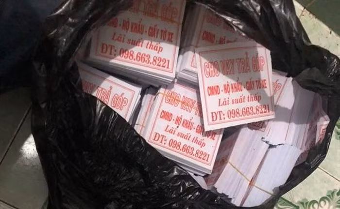  Triệt phá đường dây cho người nghèo vay với lãi suất nặng: Ngày 28/9, Công an Quảng Nam cho biết, vừa triệt phá đường dây cho vay nặng lãi, tạm giữ 6 đối tượng để điều tra về hành vi Cho vay lãi nặng trong giao dịch dân sự. Các đối tượng này đã cho vay với lãi suất lên đến 40%/tháng, đặc biệt, hầu hết người vay tiền thuộc diện khó khăn.