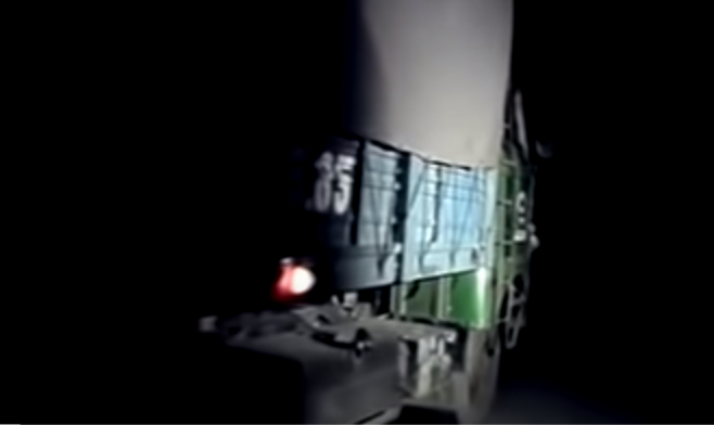 Những năm 1992-1994, trên địa bàn tỉnh Quảng Nam - Đà Nẵng nói riêng và một số tỉnh lân cận dọc tuyến Quốc lộ 1A nói chung xảy ra hàng loạt vụ cướp kinh hoàng, táo tợn. Nạn nhân của các vụ cướp này chủ yếu là các lái xe tải đi lại vào ban đêm trên địa bàn. (Ảnh: ANTV)