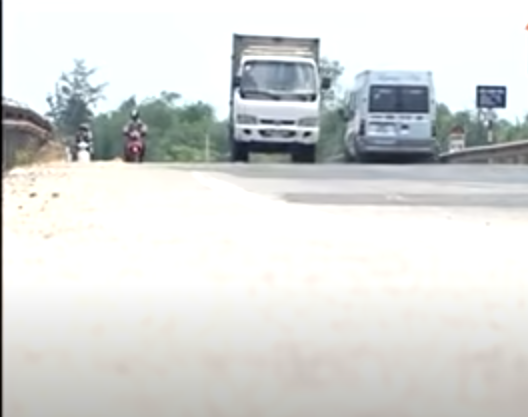 Những vụ cướp do băng cướp này xảy ra liên tiếp, để thấy được sự liều lĩnh và bất chấp của những tên cướp này. Cướp xong, chúng chia nhau tiền ăn chơi phè phỡn. Khi nào tiền bắt đầu cạn, bọn chúng lại phục ở đường chờ thời cơ gây án. Theo tài liệu của cơ quan điều tra, thì băng cướp này có 10 tên, do Nguyễn Ngọc Sang cầm đầu. Là tên tàn ác nhất, nên thời Nguyễn Ngọc Sang làm thủ lĩnh, bọn chúng đã gây ra nhiều vụ cướp liều lĩnh, cướp được số tài sản khổng lồ. (Ảnh: ANTV)