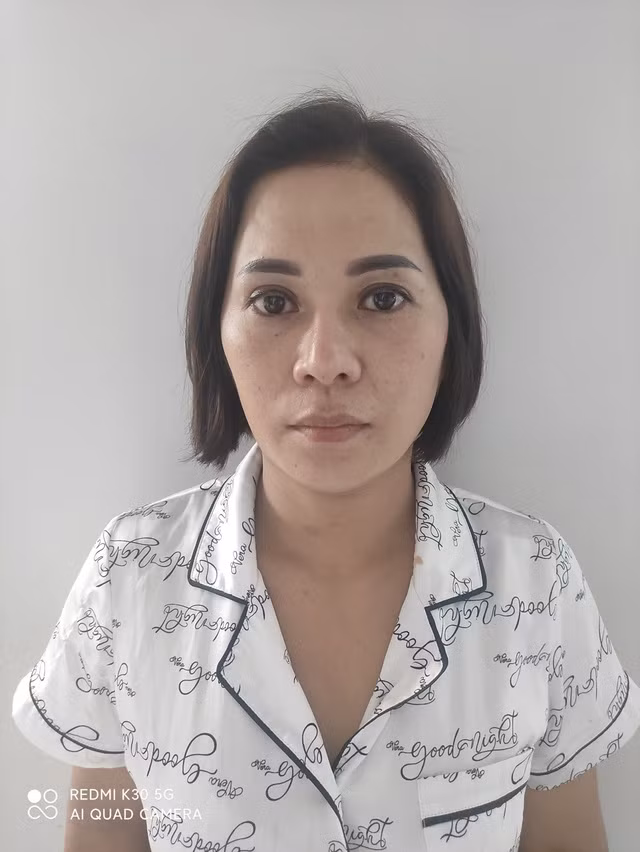  Bắt "tú bà" vụ bé gái 15 tuổi bán dâm: Ngày 28/9, Công an huyện Yên Dũng (Bắc Giang) cho biết, trong quá trình điều tra mở rộng vụ án, đã ra lệnh bắt giữ người trong trường hợp khẩn cấp đối với Nguyễn Thị Xiêm (SN 1981, trú huyện Tân Yên, là nhân viên tại nhà nghỉ Sơn Vũ) để điều tra về hành vi "Môi giới mại dâm". 