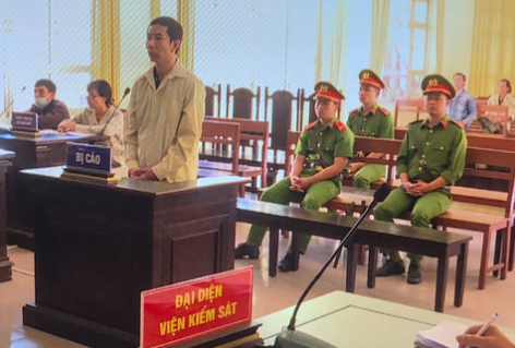 Với tội danh: "Giết người", "Cướp tài sản", bị cáo Nguyễn Phước Châu (1976, trú tỉnh Tiền Giang) đã bị TAND tỉnh Lâm Đồng tuyên phạt mức án tử hình trong phiên xét xử ngày 16/12/2020.