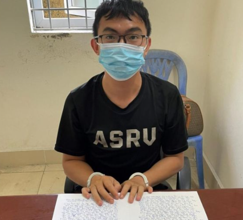  Nam thanh niên chiếm đoạt gần 1,6 tỷ đồng: Ngô Văn Hiếu (SN 1995, trú huyện Ba Chẽ, tỉnh Quảng Ninh) bịa chuyện có nhiều người tại thị trấn Ba Chẽ cần vay tiền "kín", có trả lãi và bảo bà Nịnh Thị S. (SN 1972, trú cùng địa phương) đưa tiền cho những người này vay, Hiếu sẽ thu tiền lãi cho bà S. Sau đó, Hiếu chiếm đoạt tiền của bà S. lên đến gần 1,6 tỷ đồng. Ngày 24/9, Hiếu bị Công an tỉnh Quảng Ninh khởi tố. 