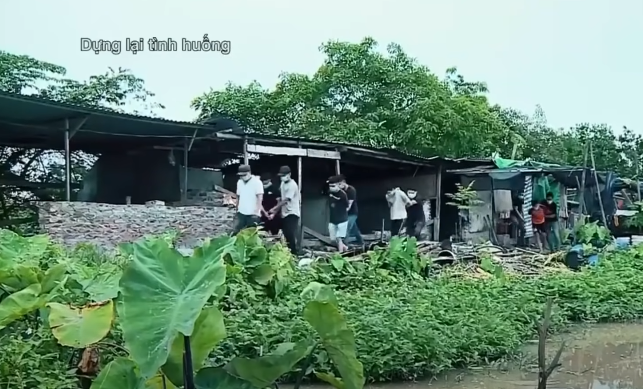 5 đối tượng bị bắt giữ đều trú tại phường Đồng Mai (quận Hà Đông), gồm: Nguyễn Hồng Nam (SN 2006) và 4 anh em ruột là Ngô Doãn Tám (SN 2001), Ngô Doãn Hoàng (SN 2000), Ngô Doãn Phúc (SN 2003), Ngô Doãn Đức (SN 2005). (Ảnh: ANTV)