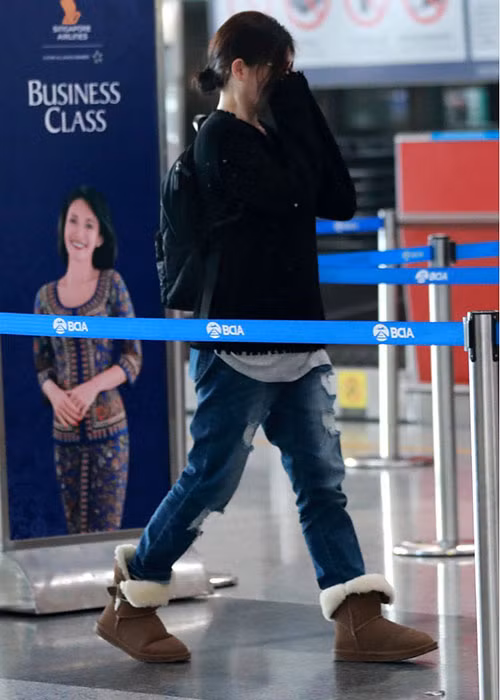 Hình ảnh Đại S tại sân bay sau khi thừa nhận đang mang bầu ở tuần thứ 7 thai kỳ. Ảnh: 163