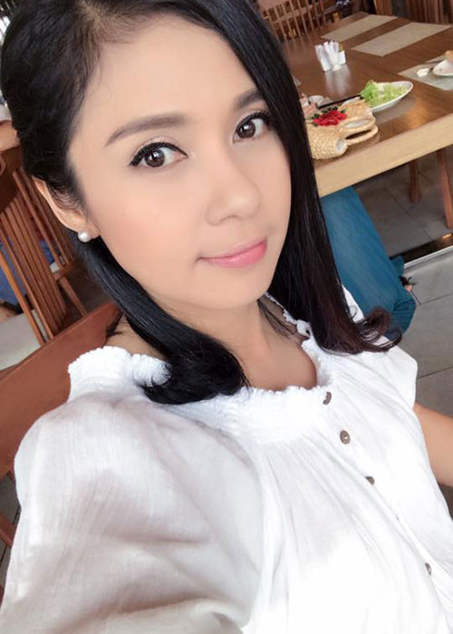 Sở hữu vẻ đẹp không tuổi, nữ diễn viên Việt Trinh trở thành đại sứ thương hiệu của không ít các nhãn hàng làm đẹp.