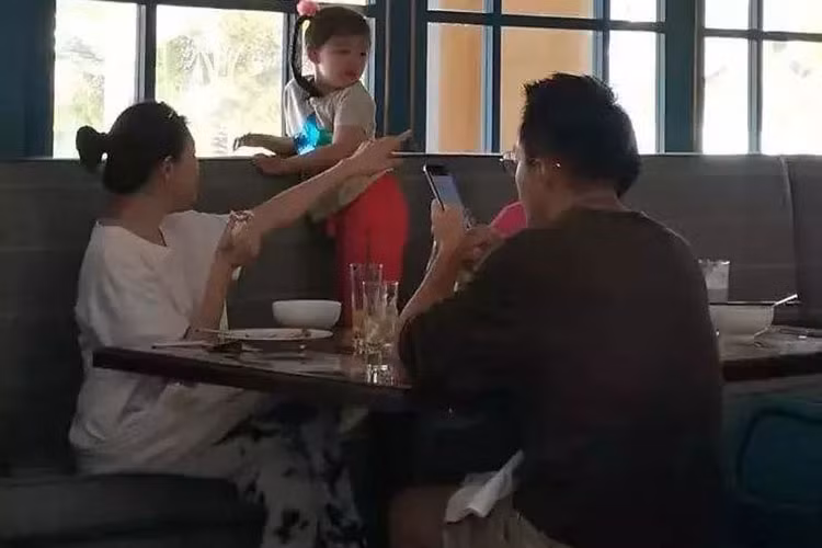 Gần đây, Đại S cùng ông xã và các con đã đến Phú Quốc, Việt Nam nghỉ ngơi. Ảnh: QQ