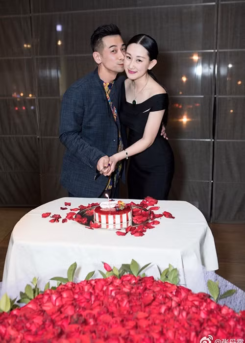 Triệu Văn Trác tổ chức sinh nhật lãng mạn cho bà xã. Ảnh: Weibo