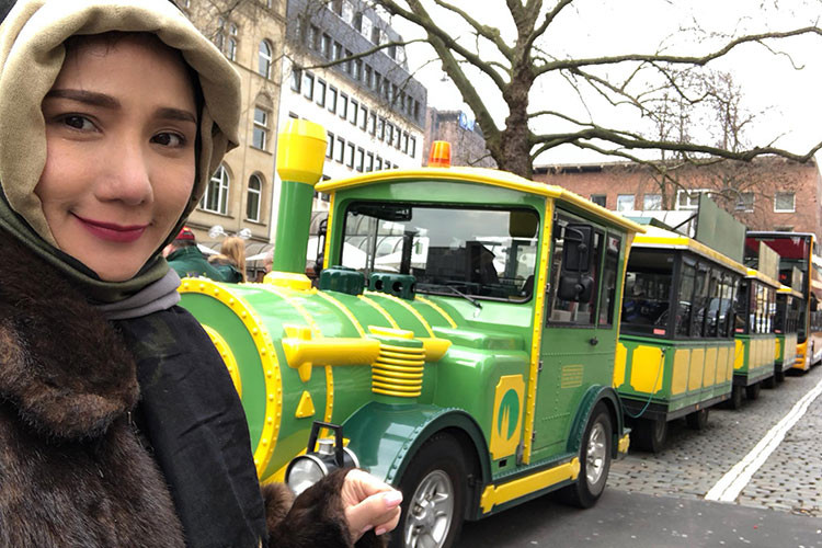 Cát Tường đi du lịch Đức là một trong những tin tức sao Việt trong ngày 3/4.