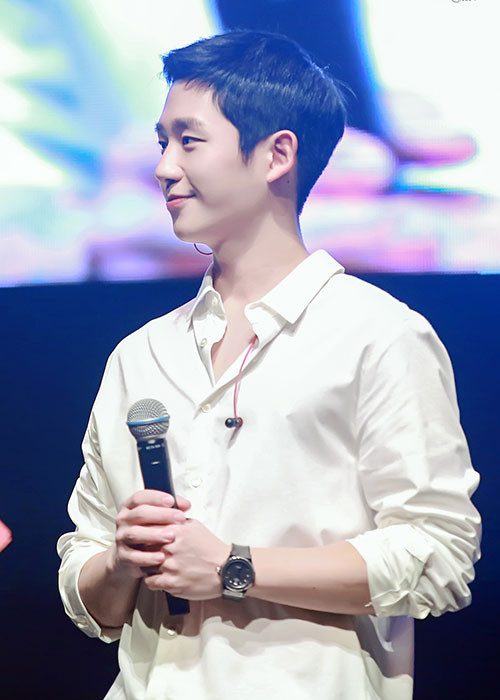 Jung Hae In từng đóng các bộ phim điện ảnh, truyền hình: "Khi nàng say giấc", "Blood", "Goblin"...Ảnh: Twitter