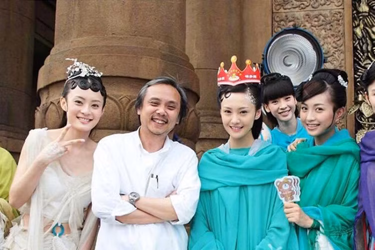 Nghi vấn diễn viên Trịnh Sảng (thứ ba bên trái qua) từng bị đạo diễn Trần Gia Thượng tấn công tình dục đang làm rúng động làng giải trí xứ Trung. Ảnh: Sina