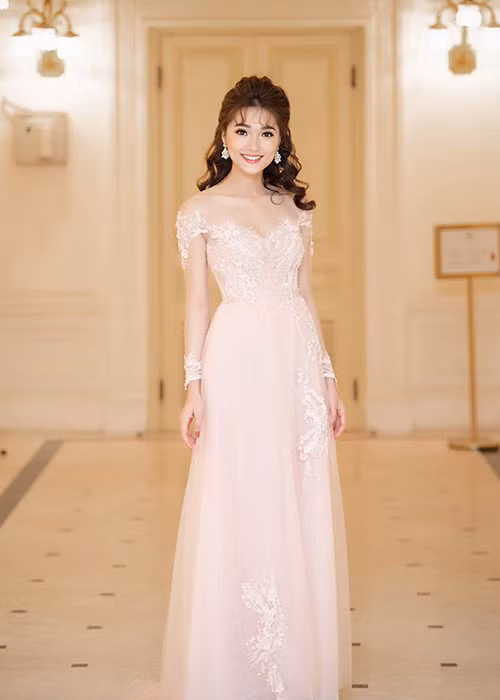 Ngọc Nữ xuất hiện tại Lễ trao giải Cánh diều vàng 2017 với vai trò khách mời.