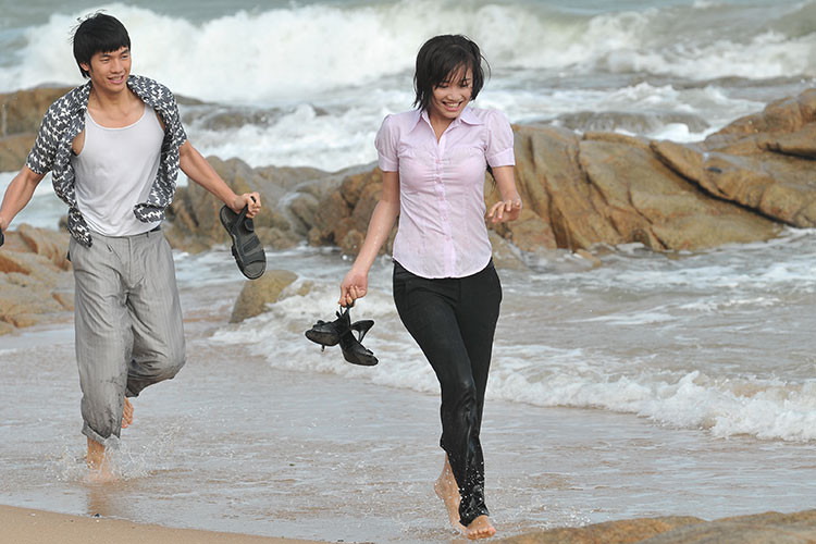 Trong "Hương Bưởi", cả hai đảm nhận vai đôi tình nhân có chuyện tình lãng mạn nhiều trắc trở. Ảnh: Infonet